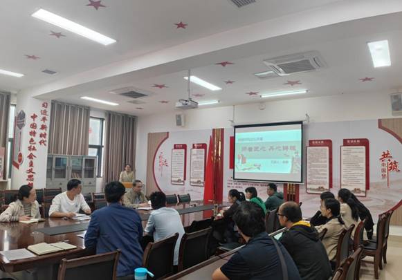 说明: \\2012-20160518dr\学院办公室2017—2020\会议照片和资料\2023年照片\2023.10.19 3044永利集团官网2023年教师成长发展互助平台培训\IMG_20231019_092801.jpg